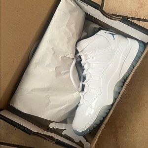 Air Jordan legend blue 11s size 12c